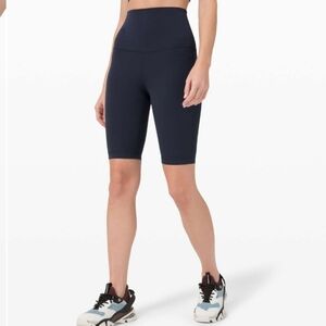 Lululemon Super High Rise Align 10" Short Size 4